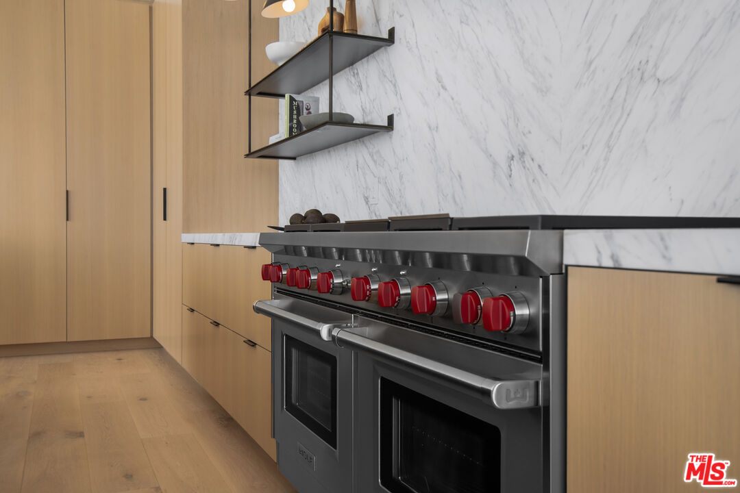 MLS #25589127 image #24