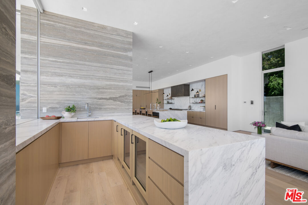 MLS #25589127 image #26