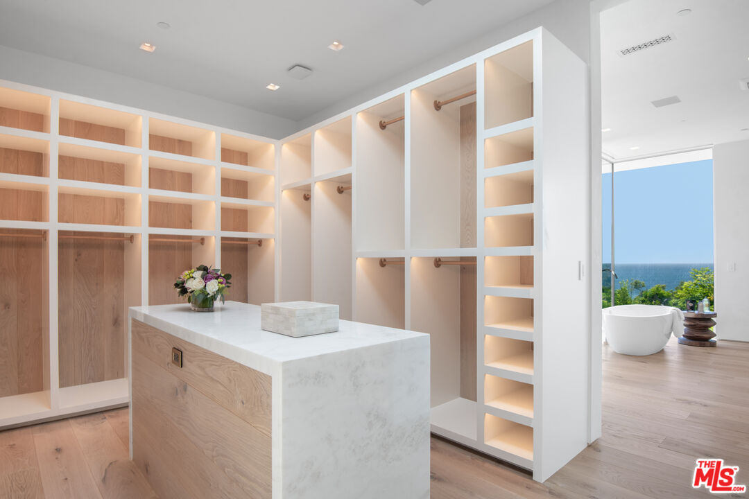 MLS #25589127 image #44