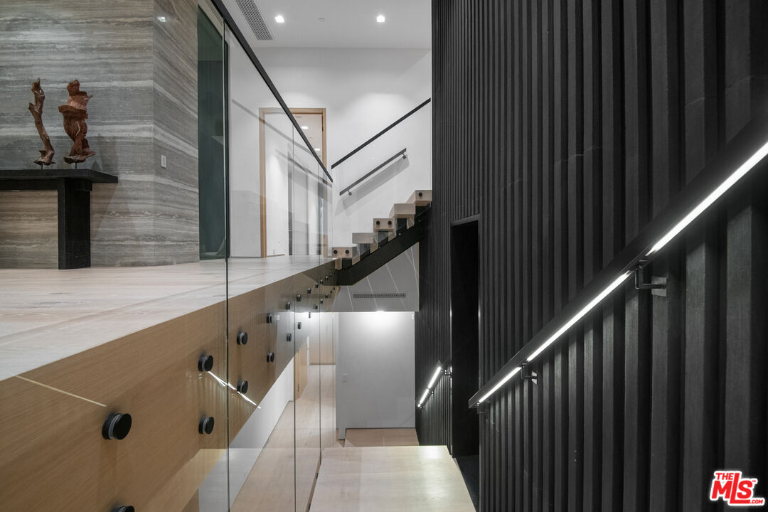 MLS #25589127 image #49