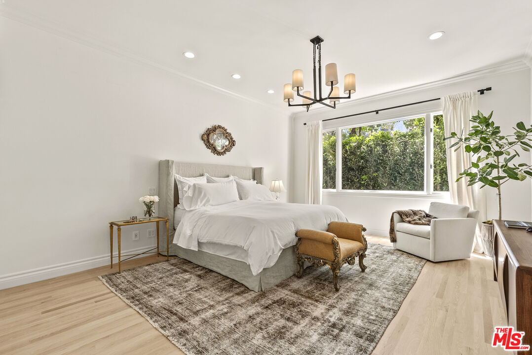 MLS #25589131 image #14