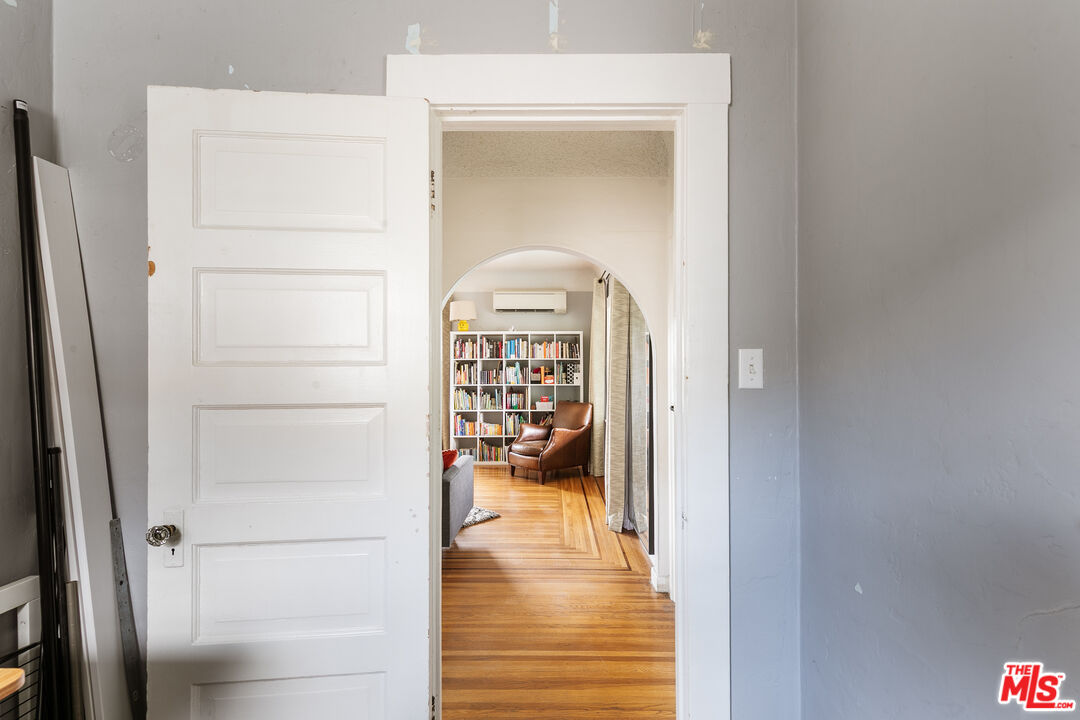 MLS #25589179 image #15