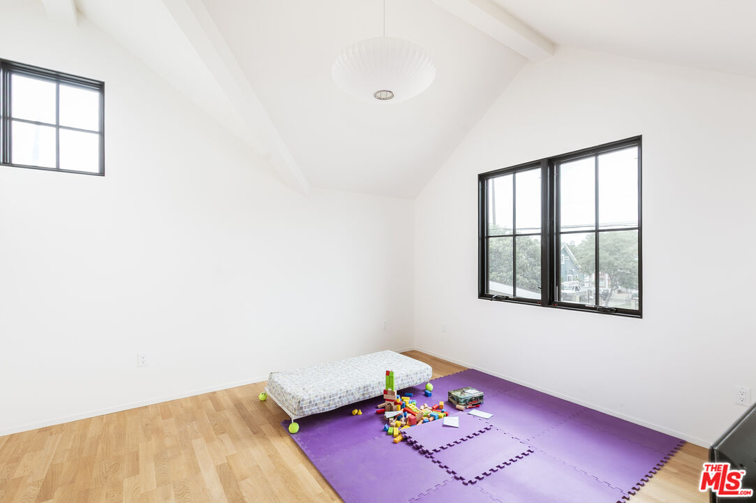 MLS #25589179 image #37