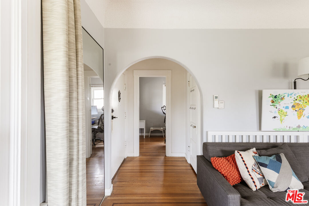 MLS #25589179 image #3