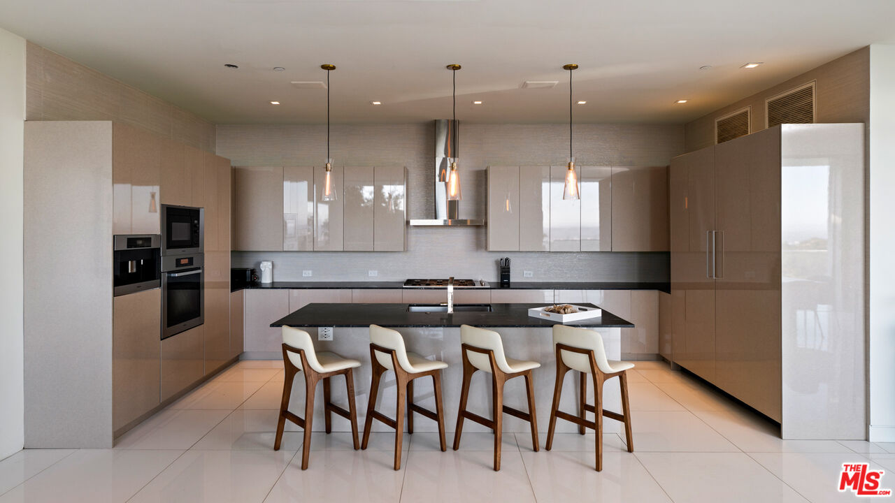 MLS #25589189 image #10