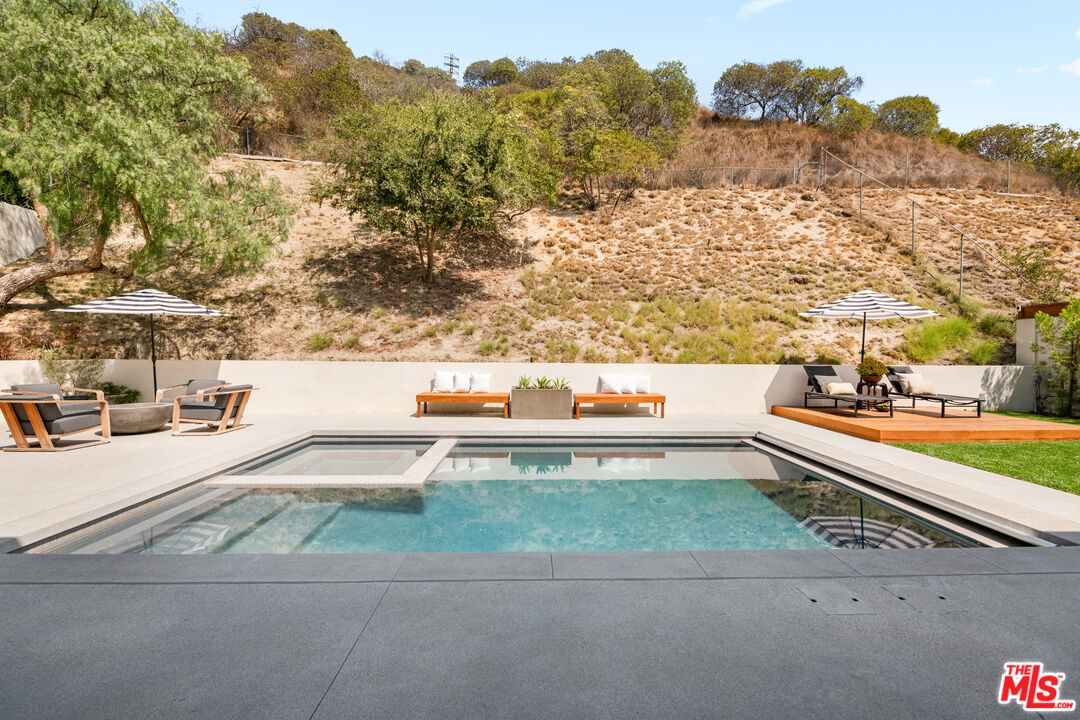 MLS #25589219 image #22