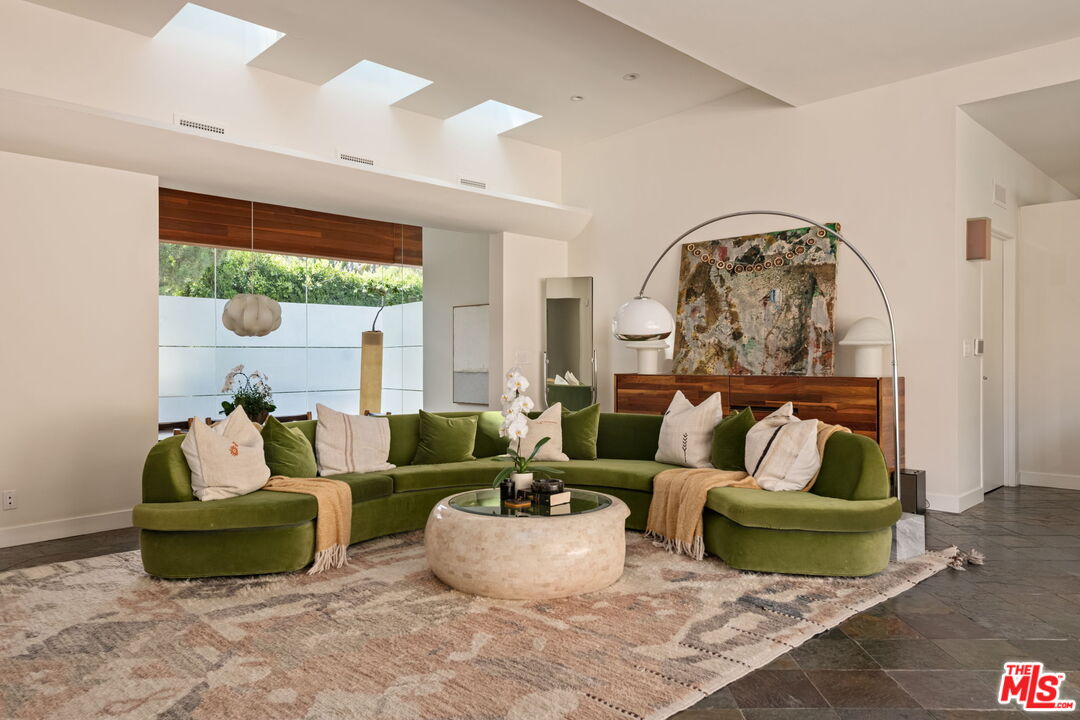 MLS #25589219 image #7