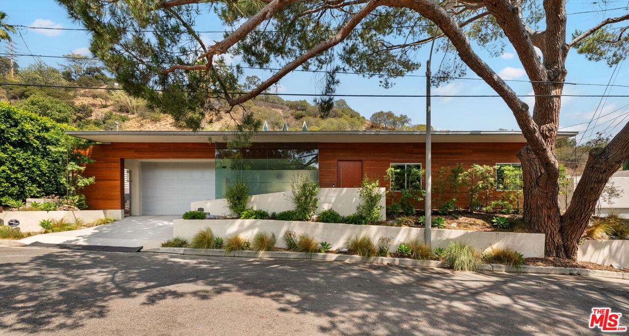 MLS #25589219 image #0