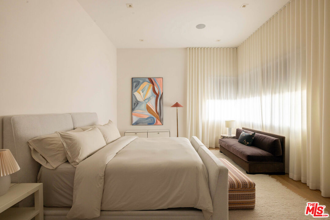 MLS #25589279 image #17