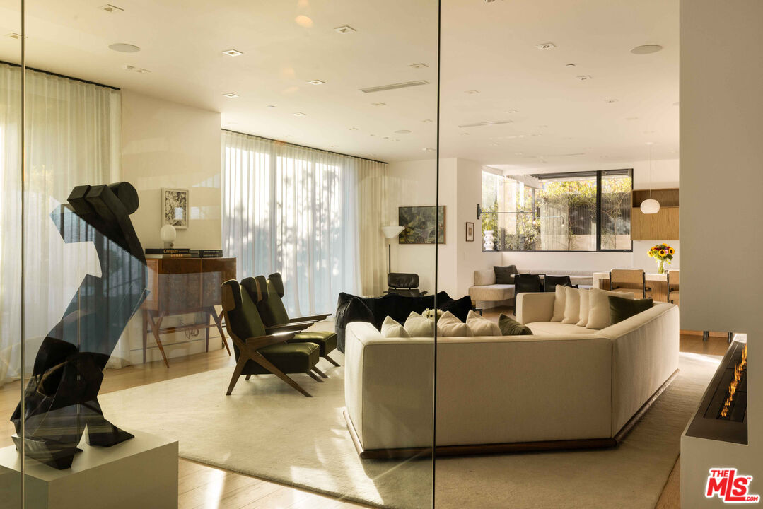 MLS #25589279 image #4