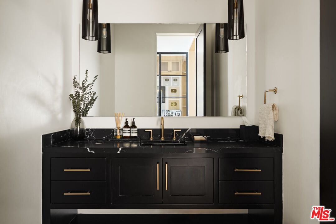 MLS #25589315 image #21