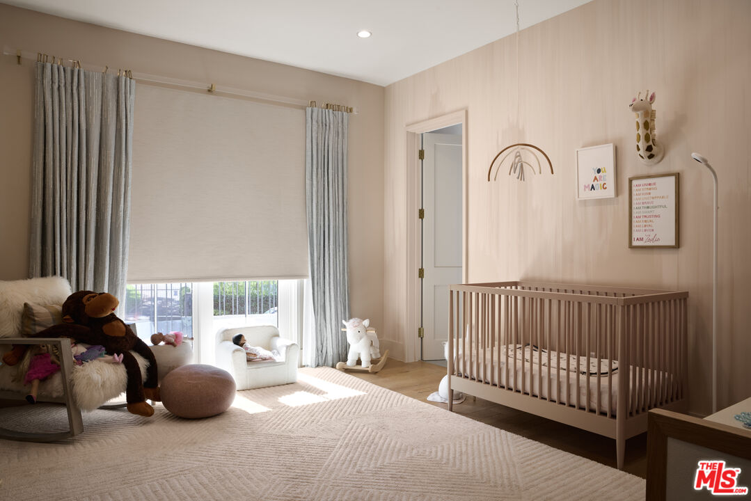 MLS #25589315 image #24