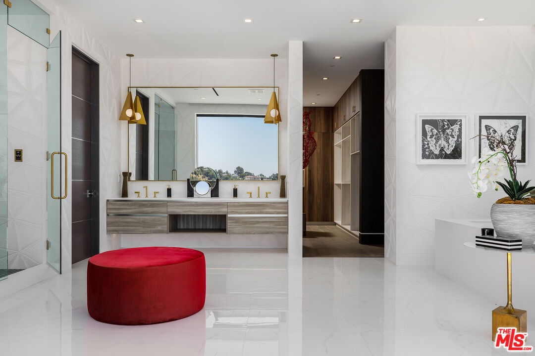 MLS #25589509 image #17