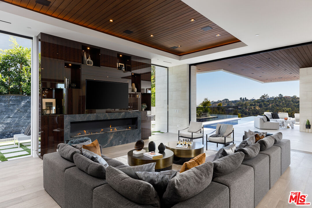 MLS #25589509 image #8