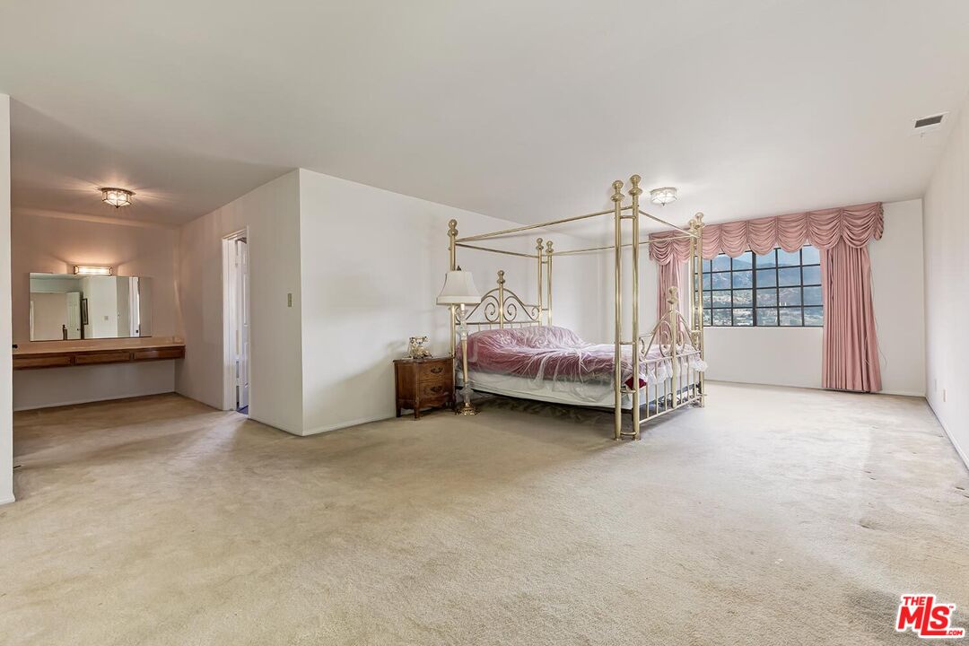 MLS #25589669 image #19