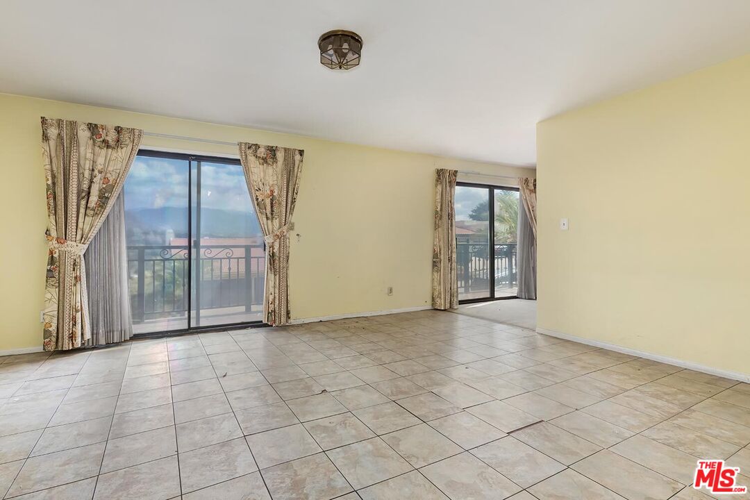 MLS #25589669 image #24