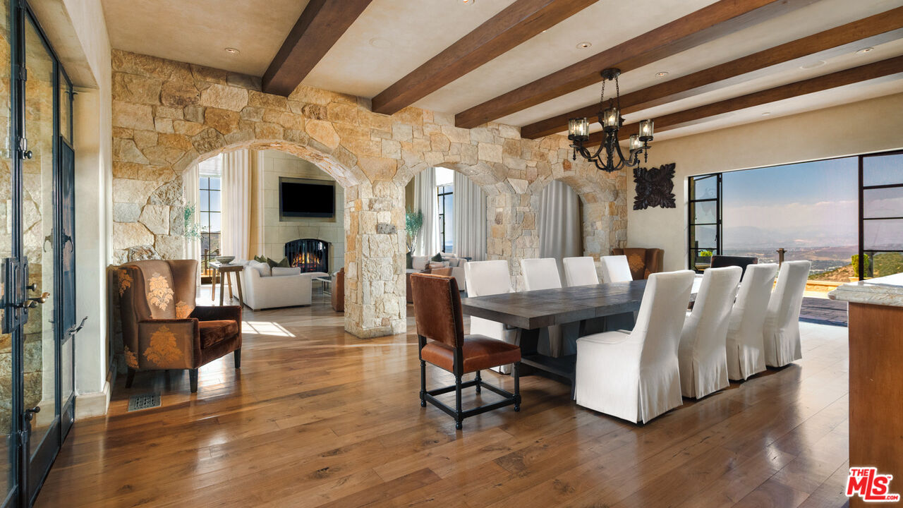 MLS #25589777 image #15