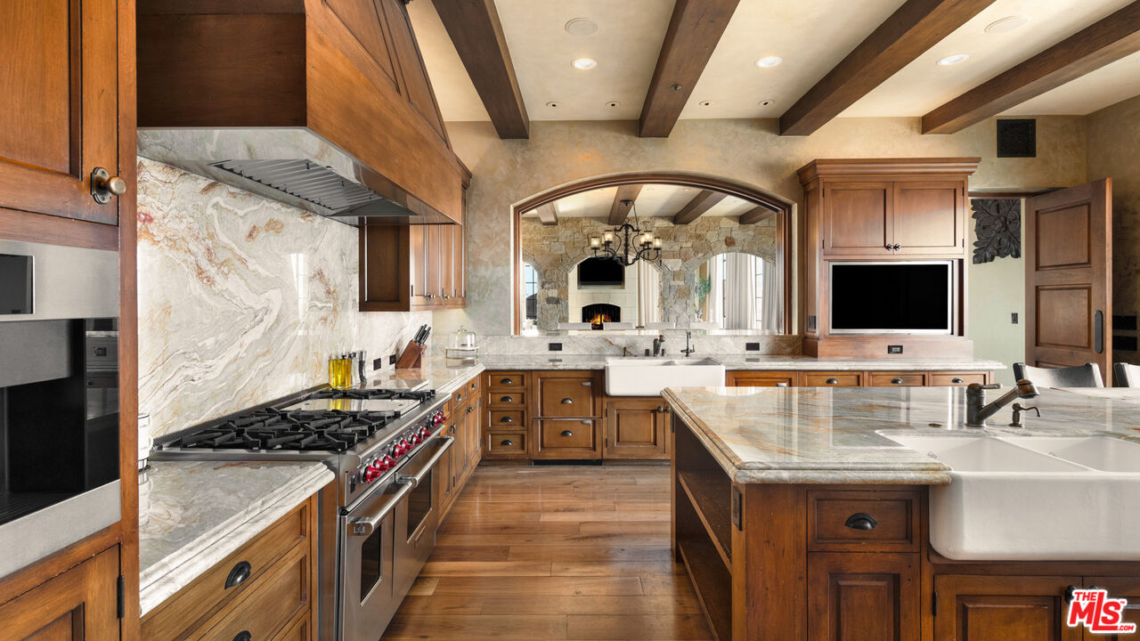 MLS #25589777 image #17