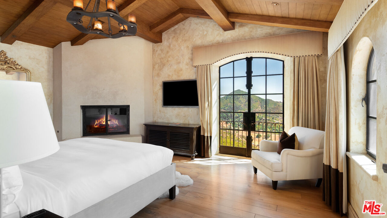 MLS #25589777 image #36