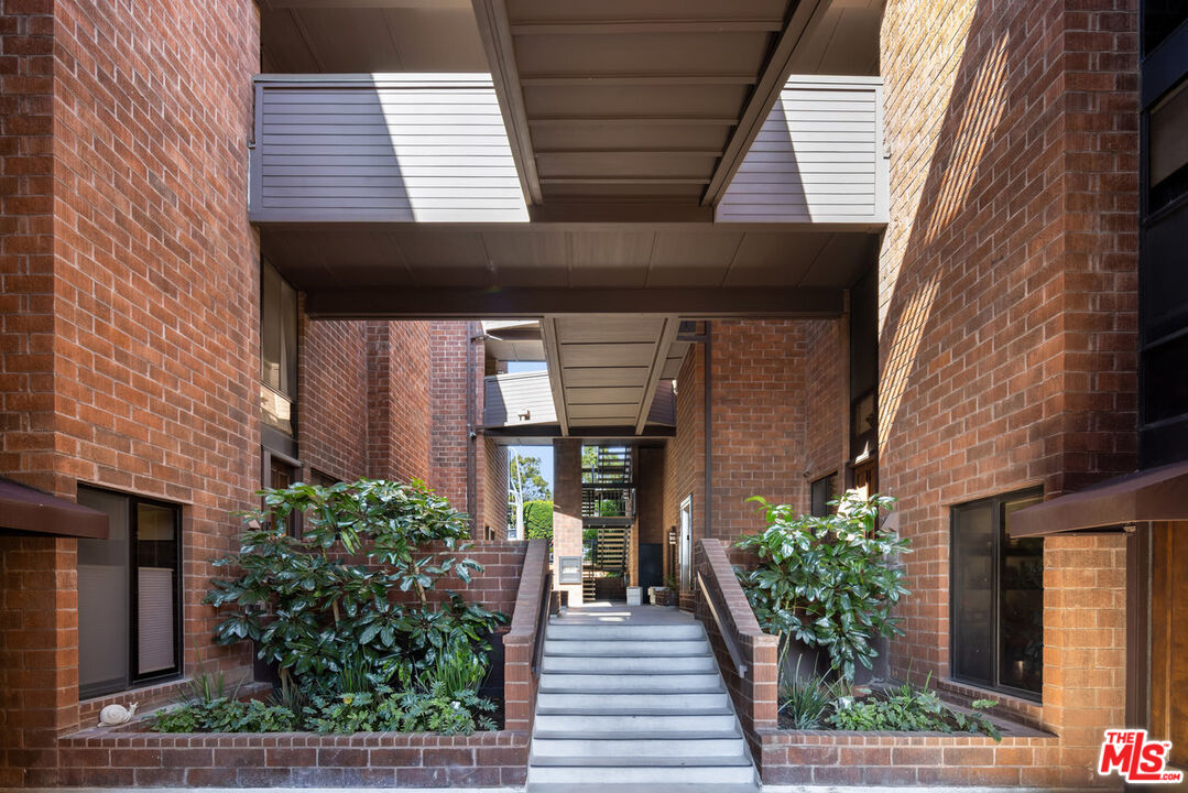 MLS #25589825 image #3