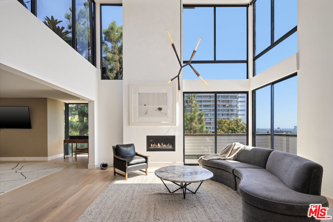 MLS #25589825 image #0