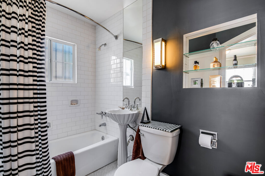 MLS #25589835 image #11