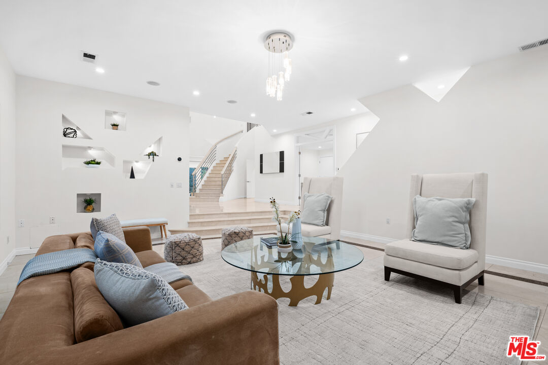 MLS #25589849 image #4