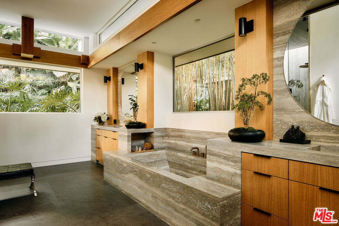 MLS #25589851 image #18