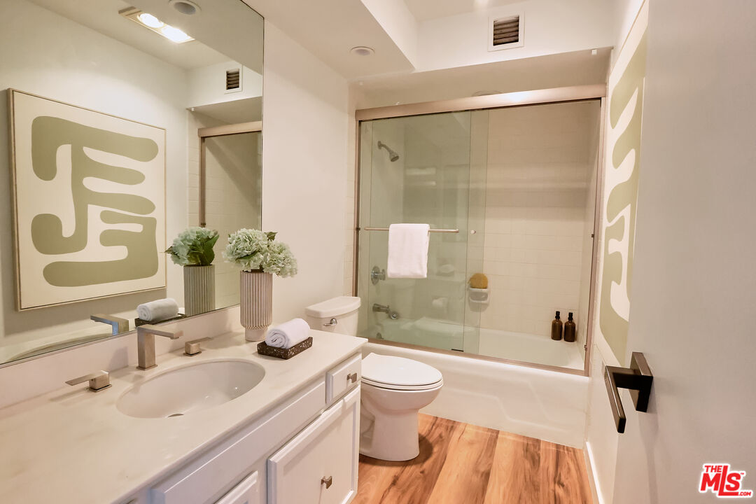 MLS #25589895 image #22