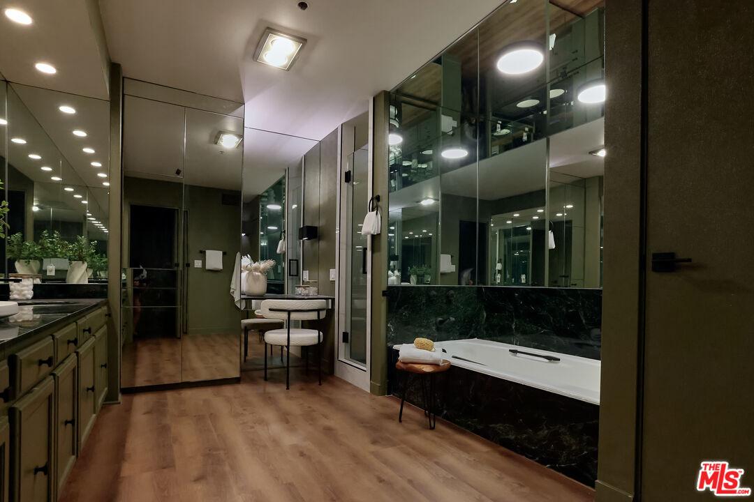 MLS #25589895 image #27