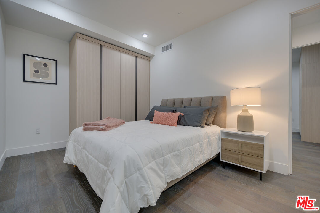 MLS #25589903 image #16