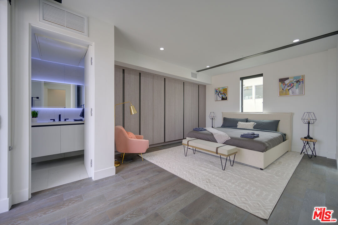 MLS #25589903 image #18