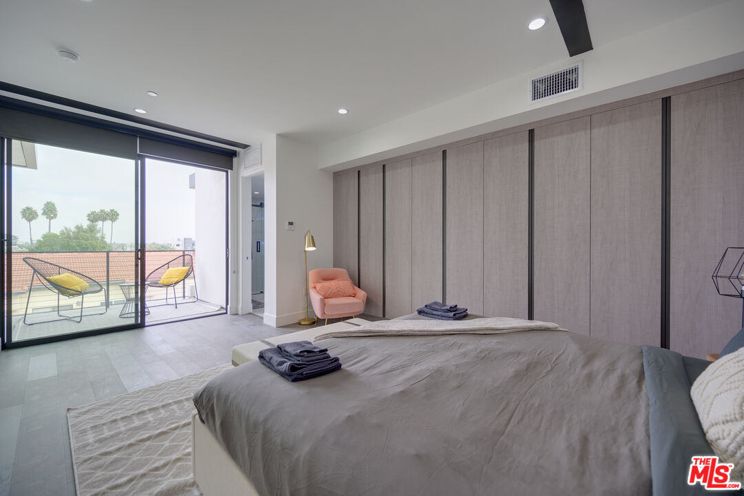 MLS #25589903 image #21