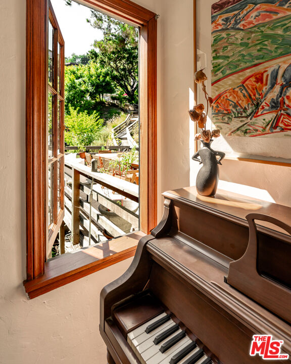 MLS #25590231 image #17