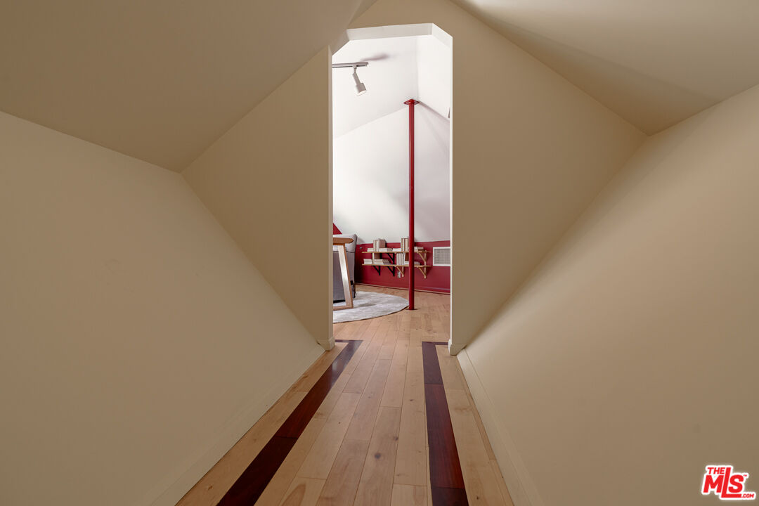 MLS #25590231 image #34