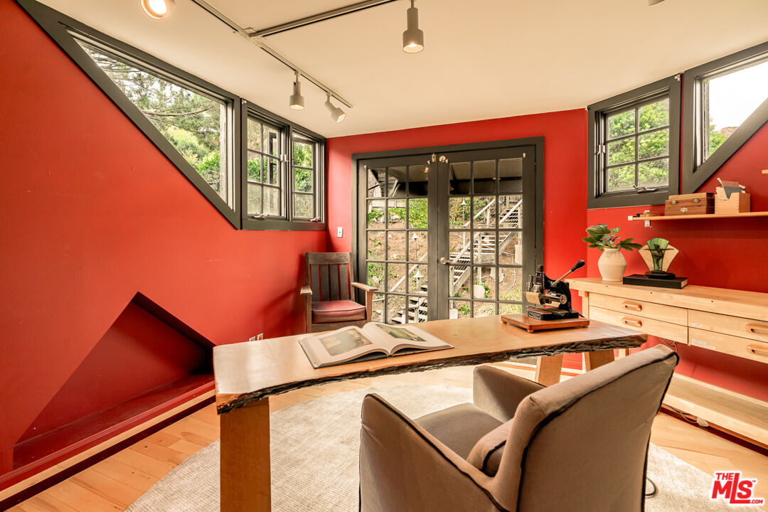 MLS #25590231 image #35