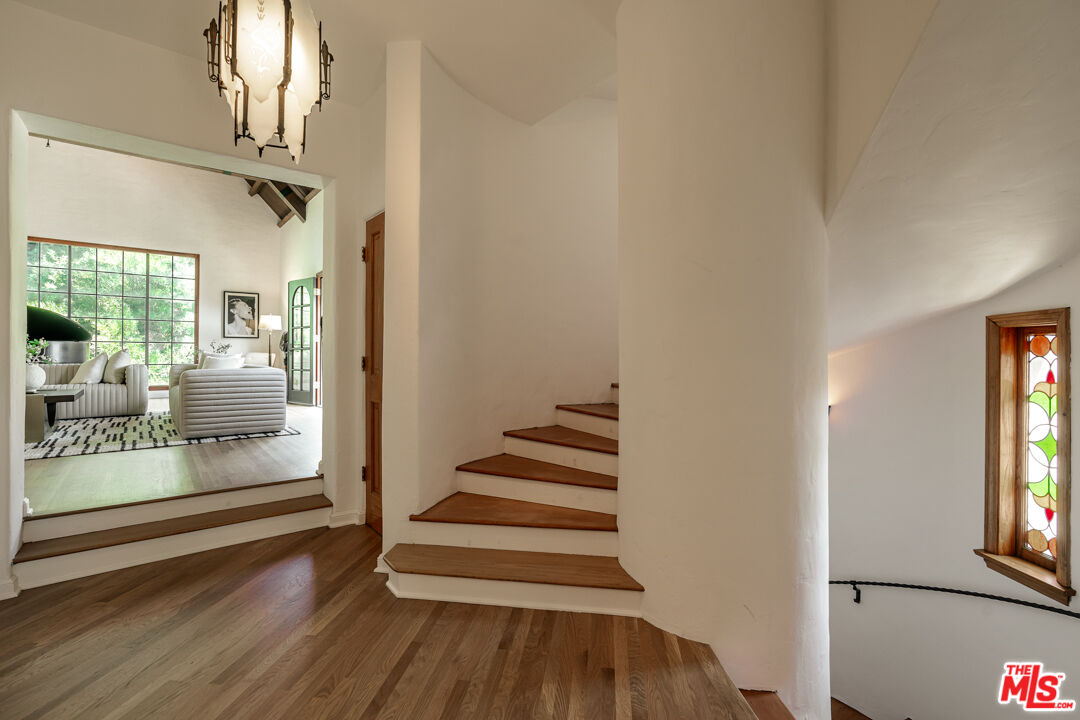 MLS #25590231 image #4