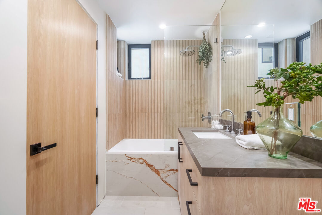 MLS #25590247 image #26