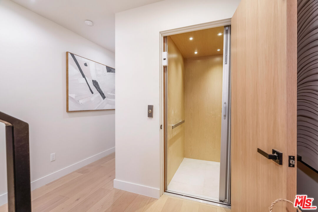 MLS #25590247 image #2