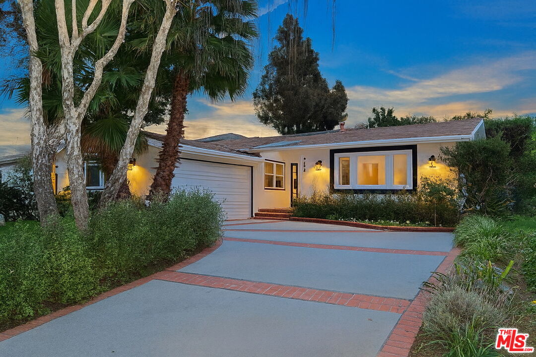 MLS #25590269 image #0