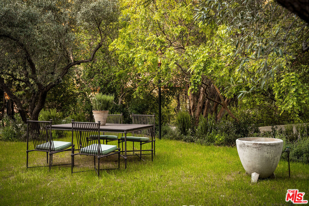 MLS #25590377 image #21