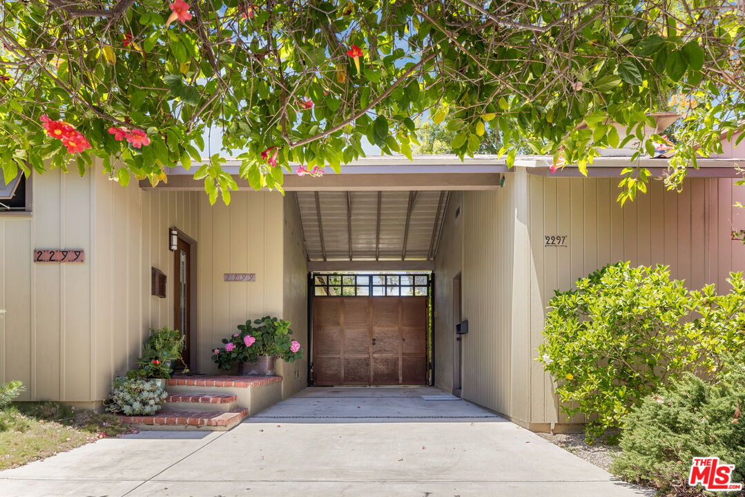 MLS #25590433 image #2