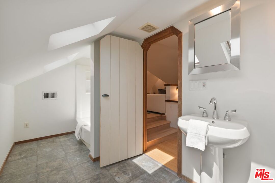 MLS #25590485 image #42