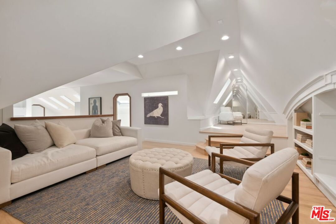 MLS #25590485 image #45