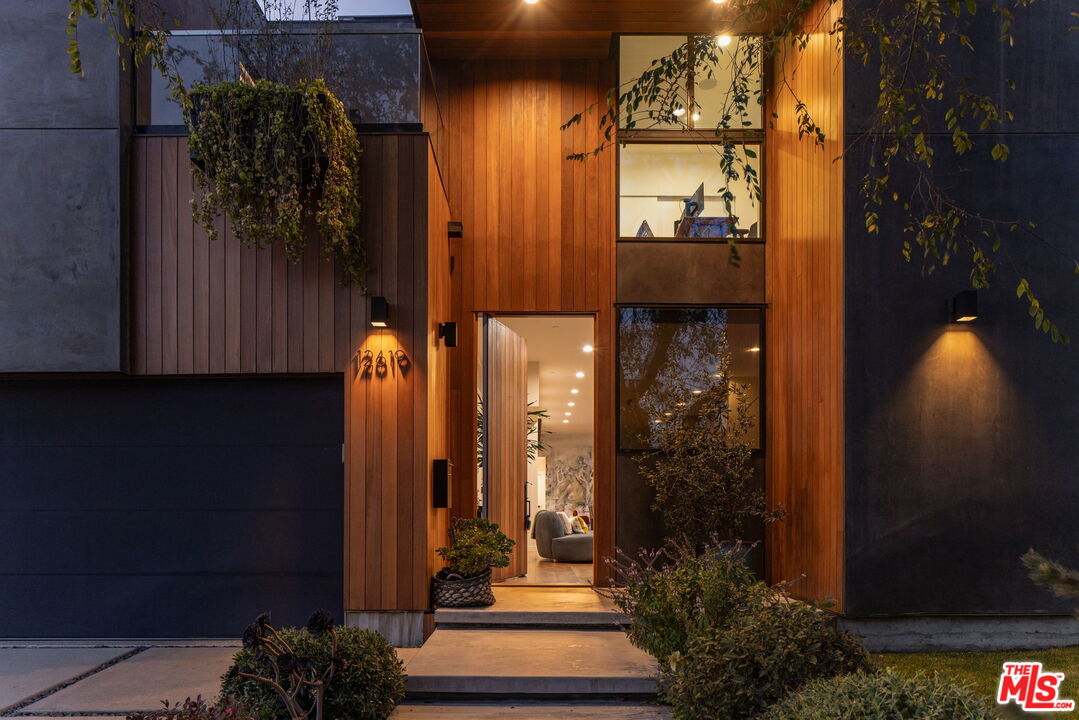 MLS #25590511 image #0