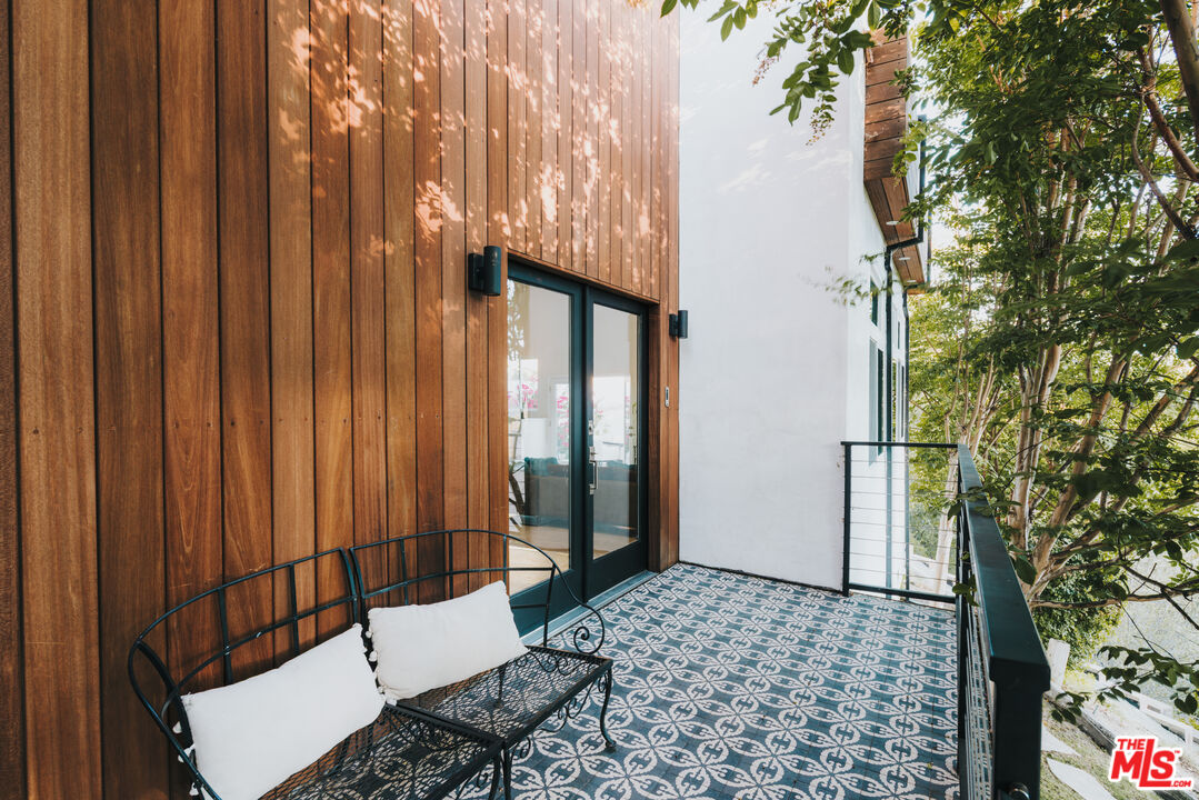 MLS #25590549 image #2