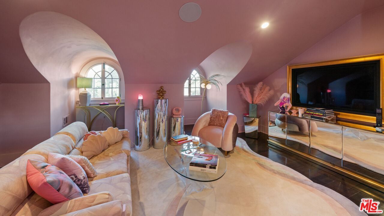 MLS #25590629 image #33