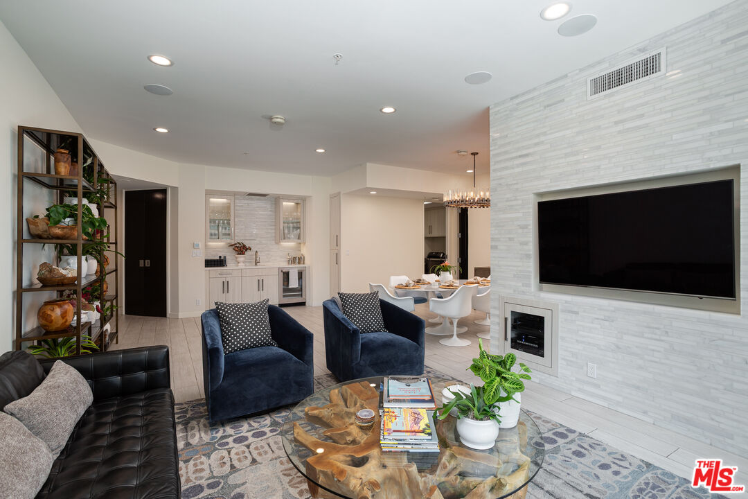 MLS #25590683 image #2