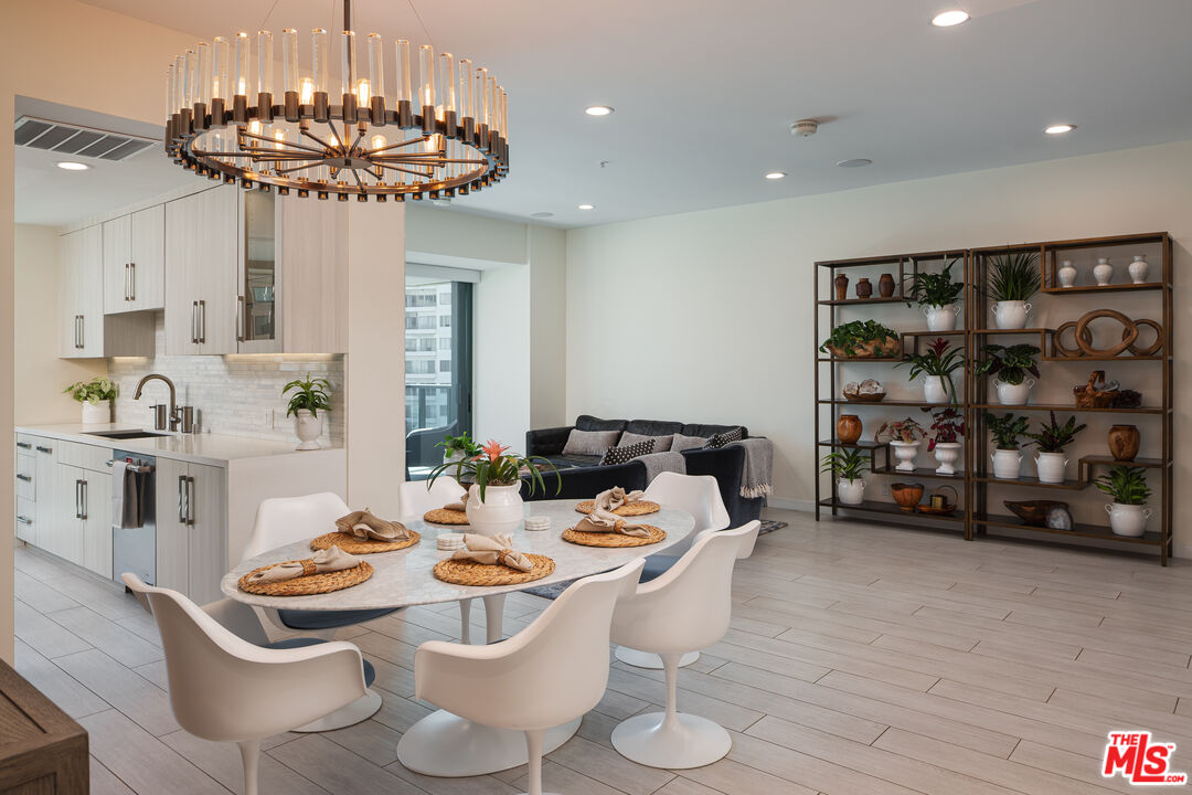 MLS #25590683 image #0