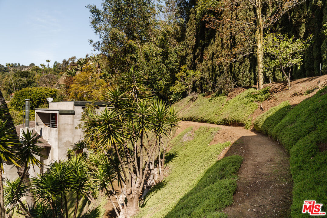 MLS #25590691 image #14